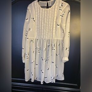Elegant White Floral Dress